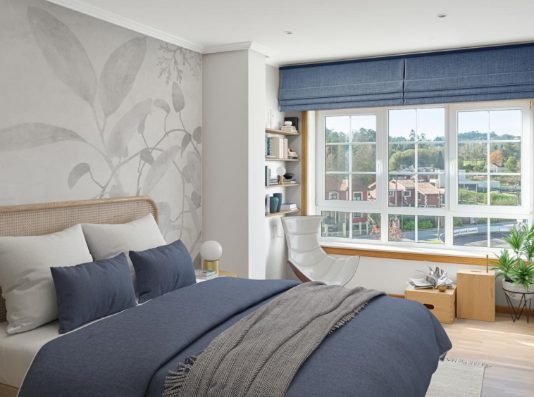 Vista interior de habitación en Sada con diseño de Home Staging, destacando elegancia en tonos azules y grises, cama con cabecero de ratán y vista panorámica a través de una ventana amplia
